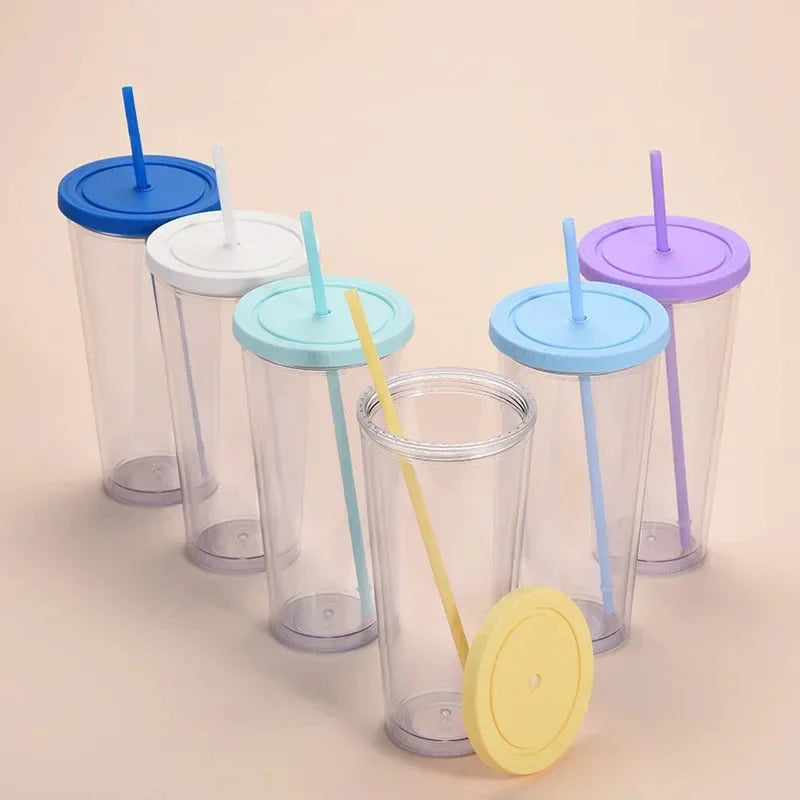 Isolierter Plastikbecher